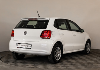Подержанный автомобиль Volkswagen Polo Hatchback 2012 года (4 фото)