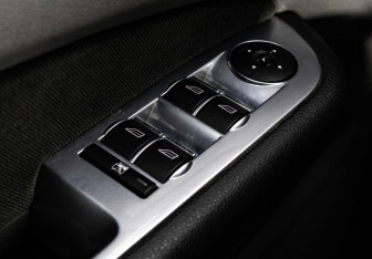 Подержанный автомобиль Ford Focus Hatchback 2008 года (14 фото)