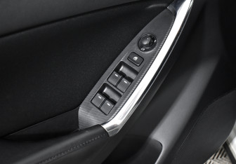 Подержанный автомобиль Mazda CX-5 2016 года (10 фото)