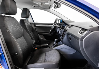 Подержанный автомобиль Skoda Octavia Liftback 2019 года (17 фото)