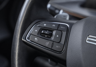 Подержанный автомобиль Exeed LX 2022 года (13 фото)