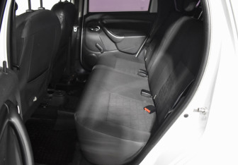 Подержанный автомобиль Renault Duster 2016 года (11 фото)