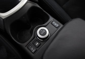 Подержанный автомобиль Nissan X-Trail 2015 года (13 фото)