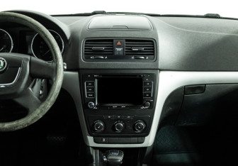 Подержанный автомобиль Skoda Yeti 2012 года (14 фото)