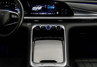 Подержанный автомобиль Exeed TXL 2023 года (15 фото)