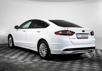 Подержанный автомобиль Ford Mondeo Sedan 2014 года (3 фото)