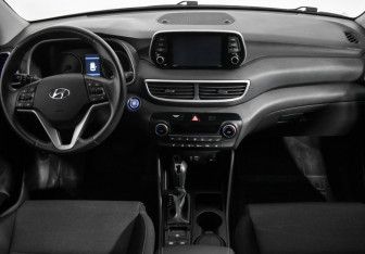 Подержанный автомобиль Hyundai Tucson 2019 года (16 фото)
