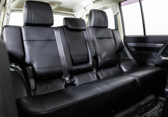 Подержанный автомобиль Mitsubishi Pajero 2017 года (24 фото)