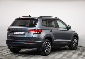 Подержанный автомобиль Skoda Karoq 2021 года (5 фото)