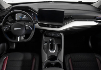 Подержанный автомобиль Haval F7 2023 года (13 фото)