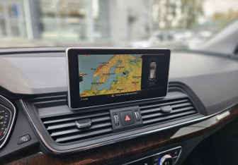 Подержанный автомобиль Audi Q5 2017 года (22 фото)