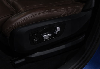 Подержанный автомобиль BMW X6 2020 года (28 фото)