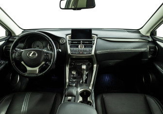 Подержанный автомобиль Lexus NX 2016 года (13 фото)