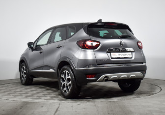 Подержанный автомобиль Renault Kaptur 2017 года (7 фото)