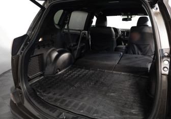 Подержанный автомобиль Toyota RAV4 2019 года (29 фото)