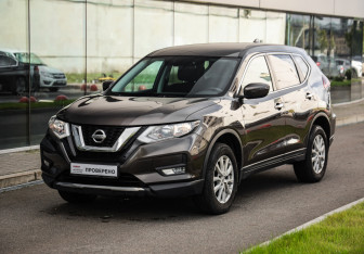 Подержанный автомобиль Nissan X-Trail 2022 года (3 фото)