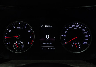 Подержанный автомобиль Kia K5 2021 года (12 фото)