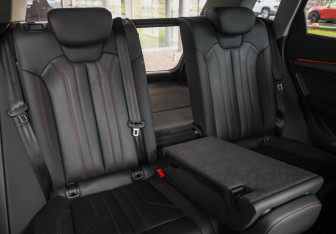 Подержанный автомобиль Audi Q5 2021 года (30 фото)