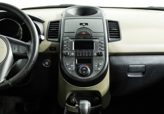 Подержанный автомобиль Kia Soul 2011 года (14 фото)