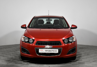 Подержанный автомобиль Chevrolet Aveo Sedan 2012 года (2 фото)