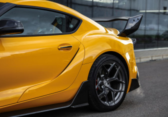 Подержанный автомобиль Toyota Supra 2022 года (15 фото)