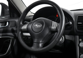 Подержанный автомобиль Subaru Outback Wagon 2006 года (14 фото)