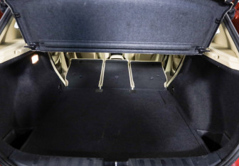 Подержанный автомобиль BMW X1 2011 года (17 фото)