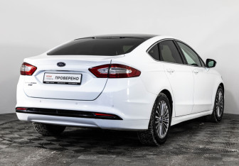 Подержанный автомобиль Ford Mondeo Sedan 2015 года (5 фото)