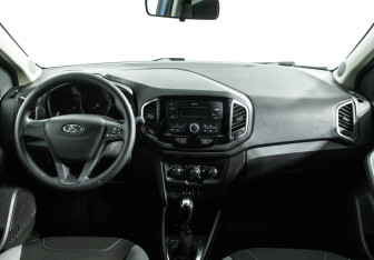 Подержанный автомобиль LADA (ВАЗ) XRAY 2021 года (13 фото)