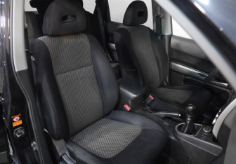 Подержанный автомобиль Nissan X-Trail 2008 года (18 фото)