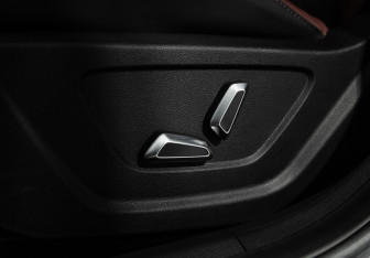 Подержанный автомобиль Geely Coolray 2023 года (21 фото)