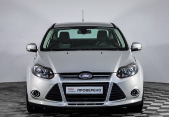 Подержанный автомобиль Ford Focus Sedan 2011 года (2 фото)