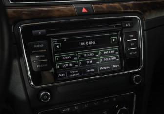 Подержанный автомобиль Skoda Superb Liftback 2014 года (13 фото)