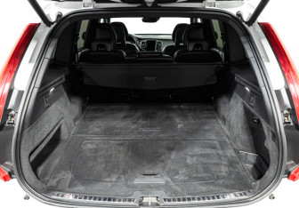 Подержанный автомобиль Volvo XC90 2017 года (27 фото)