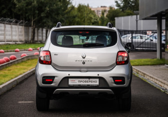 Подержанный автомобиль Renault Sandero 2020 года (7 фото)