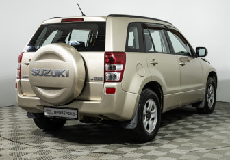 Подержанный автомобиль Suzuki Grand Vitara 2008 года (5 фото)