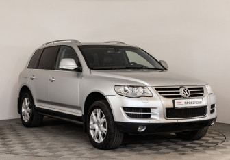 Подержанный автомобиль Volkswagen Touareg 2009 года (3 фото)