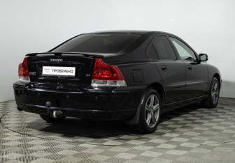 Подержанный автомобиль Volvo S60 2007 года (5 фото)