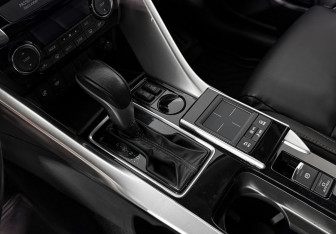 Подержанный автомобиль Mitsubishi Eclipse Cross 2018 года (11 фото)