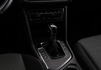 Подержанный автомобиль Volkswagen Tiguan 2021 года (15 фото)