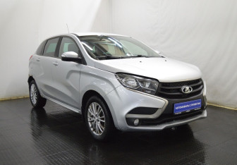 Подержанный автомобиль LADA (ВАЗ) XRAY 2017 года (3 фото)