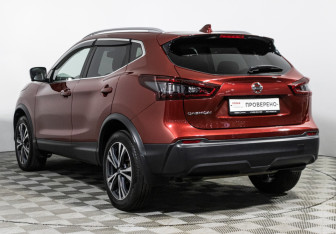 Подержанный автомобиль Nissan Qashqai 2021 года (7 фото)