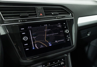 Подержанный автомобиль Volkswagen Tiguan 2021 года (15 фото)