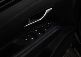 Подержанный автомобиль Hyundai Tucson 2021 года (14 фото)