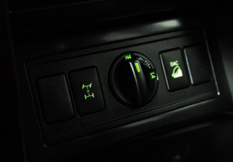 Подержанный автомобиль Toyota Land Cruiser Prado 2015 года (22 фото)