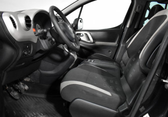 Подержанный автомобиль Citroen Berlingo 2013 года (10 фото)