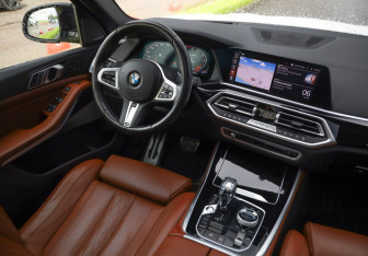 Подержанный автомобиль BMW X5 2019 года (11 фото)