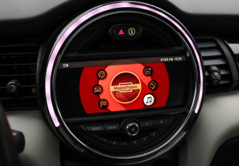 Подержанный автомобиль MINI Hatch 2019 года (17 фото)