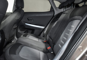 Подержанный автомобиль Kia Ceed Hatchback 2012 года (12 фото)