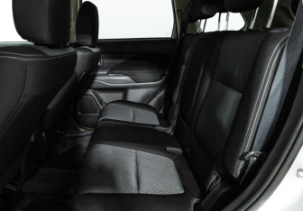 Подержанный автомобиль Mitsubishi Outlander 2018 года (10 фото)